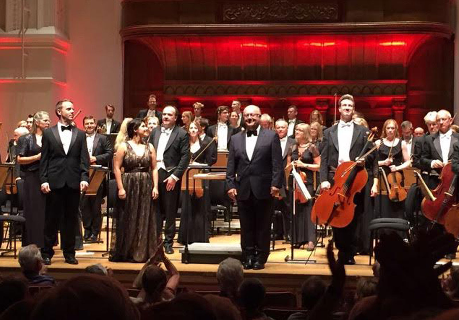 Reciving-a-standing-ovation-after-the-Gala-Concert-in-London-with-the-Royal-Philharmonic-Orchestra-conducted-by-Renato-Balsadonna-15-september-2016